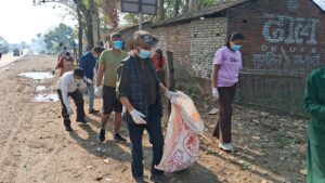 ३०औं वन्यजन्तु सप्ताह : टिकौलीमा राजमार्ग सरसफाई